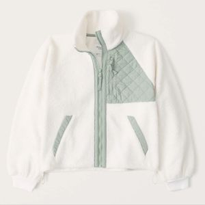 Abercrombie & Fitch Fleece Quilted Button Up Jacket